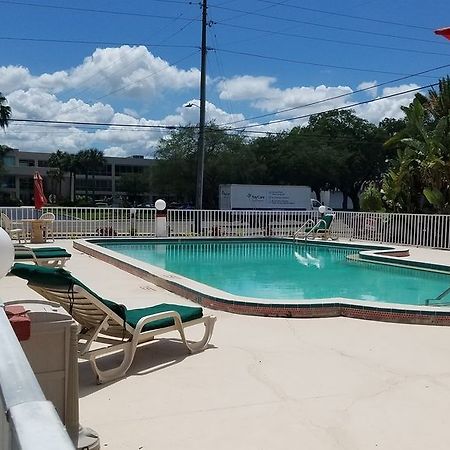 Clearwater Inn Safety Harbor Esterno foto