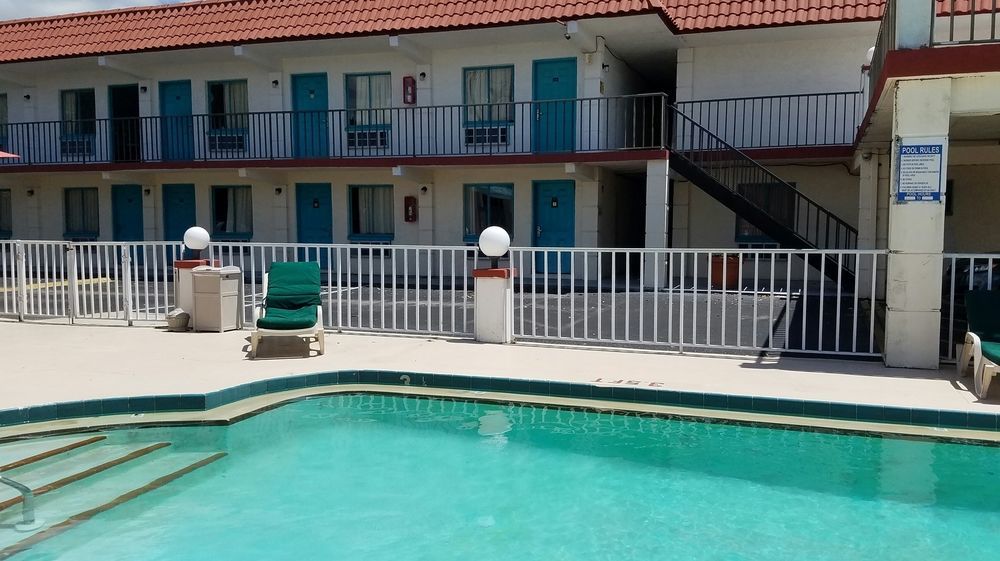 Clearwater Inn Safety Harbor Esterno foto